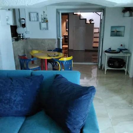 House Kapetan Nono *