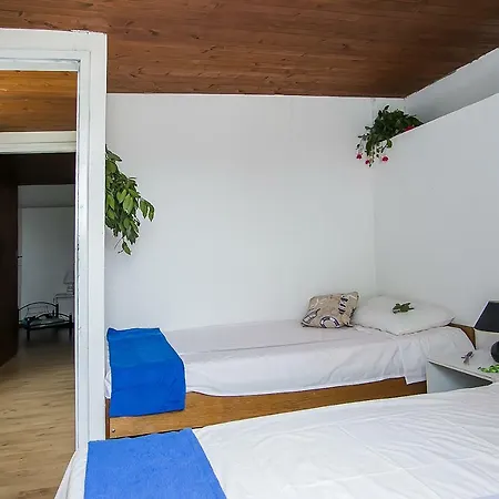 Semesterbostad House Kapetan Nono Drače