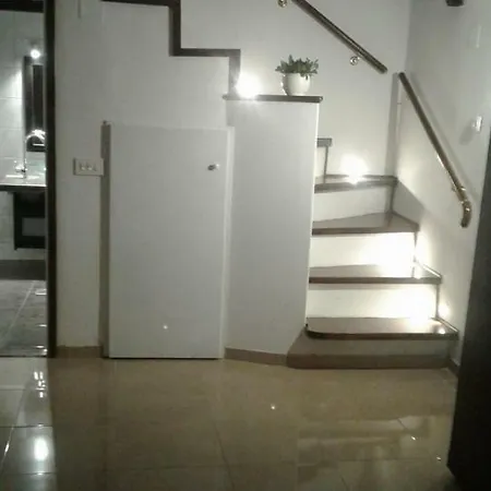 House Kapetan Nono