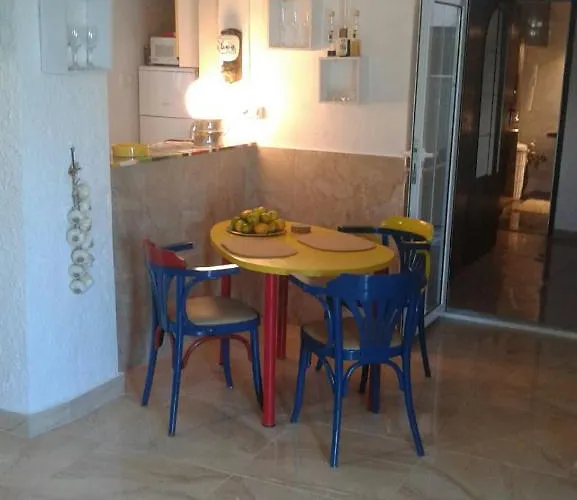 Semesterbostad House Kapetan Nono Drače