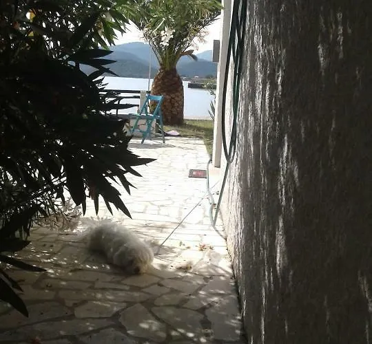 House Kapetan Nono Semesterbostad