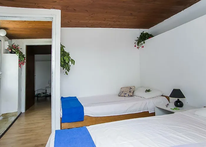 Semesterbostad House Kapetan Nono Drače